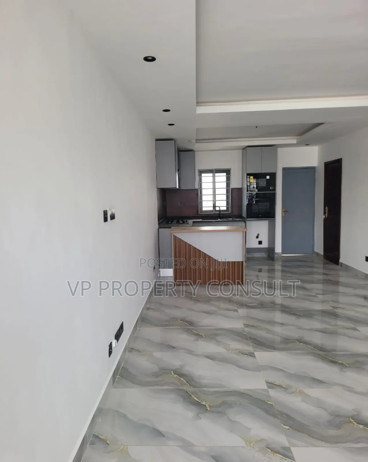 2bdrm House in School Junction for sale