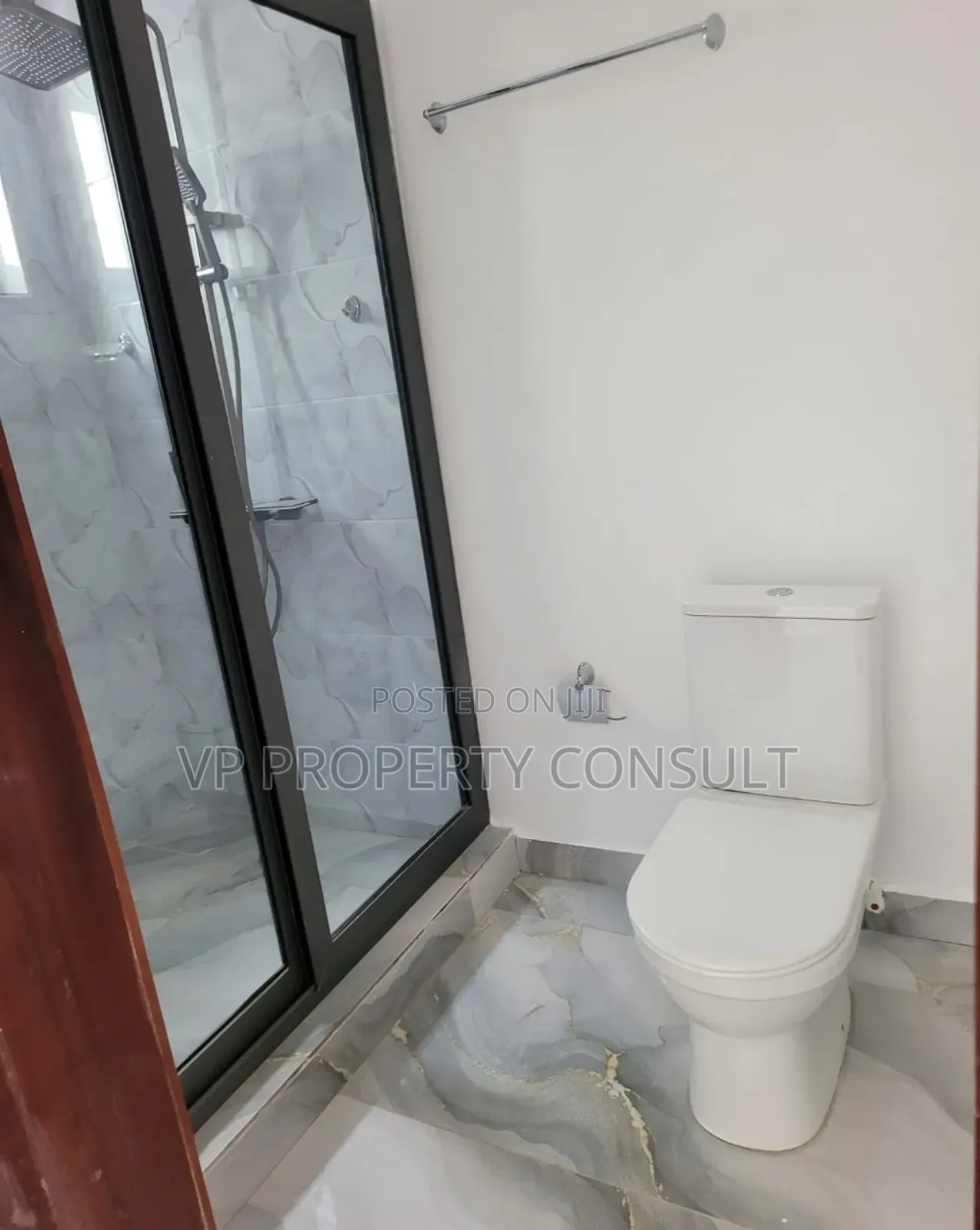 2bdrm House in School Junction for sale