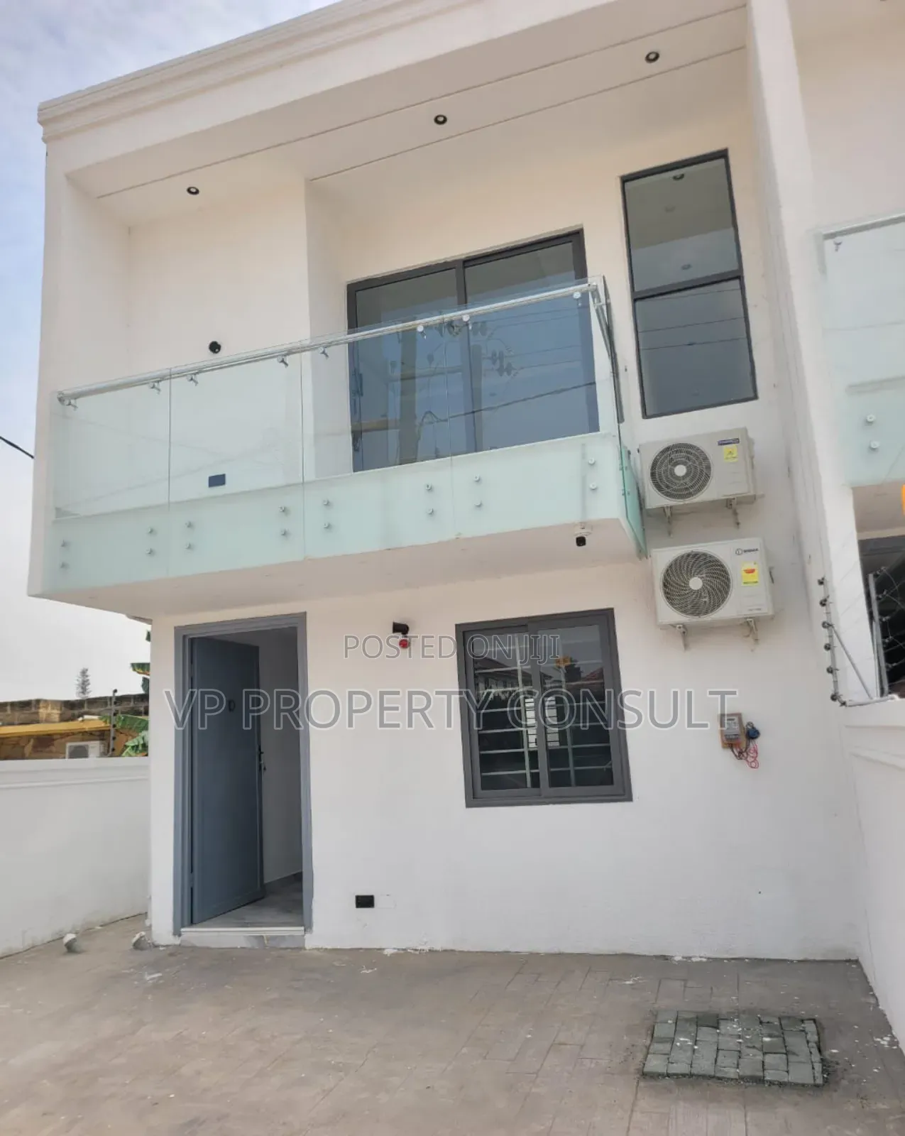 2bdrm House in School Junction for sale