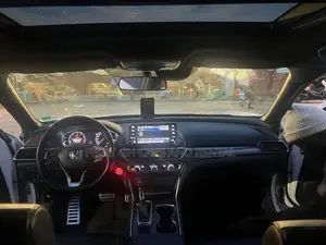 Honda Accord EX-L 2.0T 2018 White