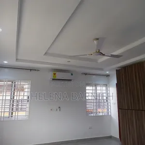 4bdrm House in Helena Estate Agency, The Mall for rent