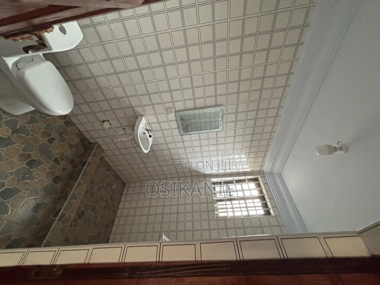 1bdrm Apartment in Osikanie Apartments, Awutu Senya East Municipal