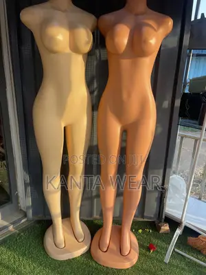 4 Mannequins