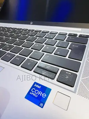 Laptop HP EliteBook 830 G8 8GB Intel Core i5 SSD 256GB