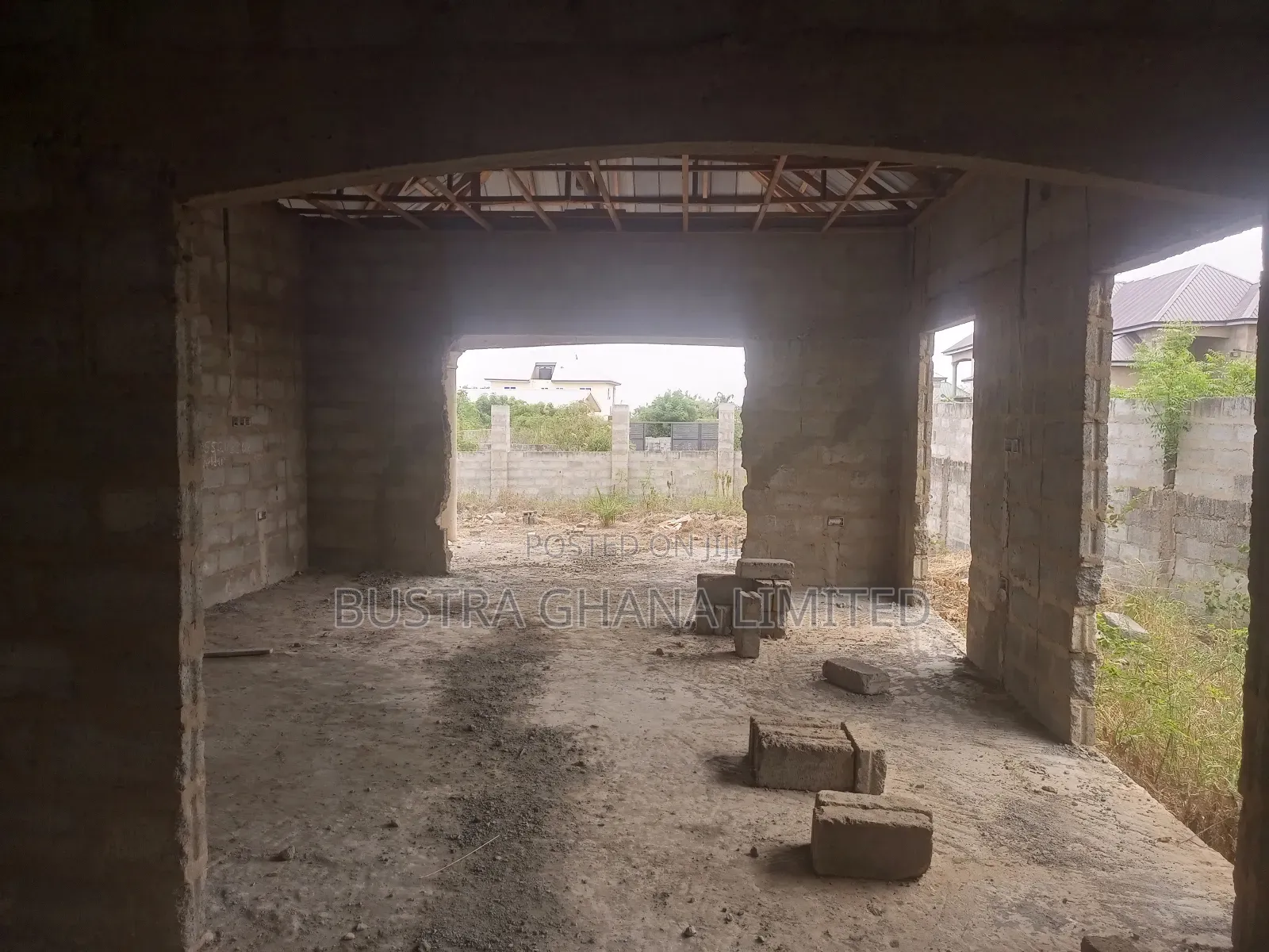 4bdrm Mansion in Emef'S Tema Comm. 25 for sale