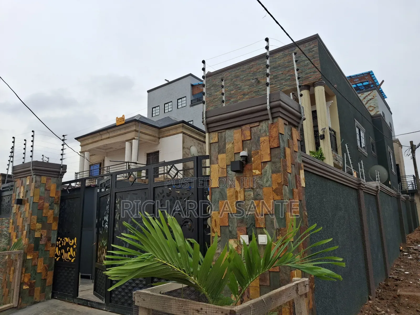 2 Bedrooms Exctv Apartment With Free Wifi and Neat Bedroom