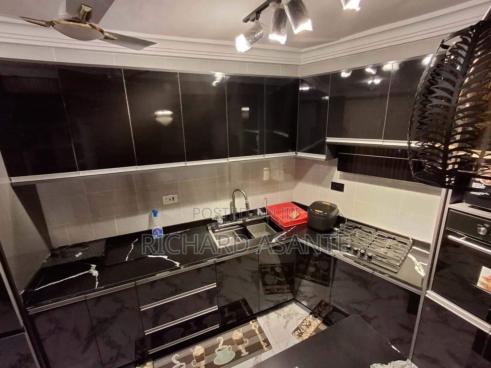 2 Bedrooms Exctv Apartment With Free Wifi and Neat Bedroom