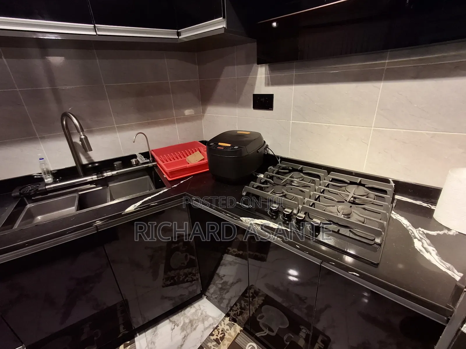 2 Bedrooms Exctv Apartment With Free Wifi and Neat Bedroom