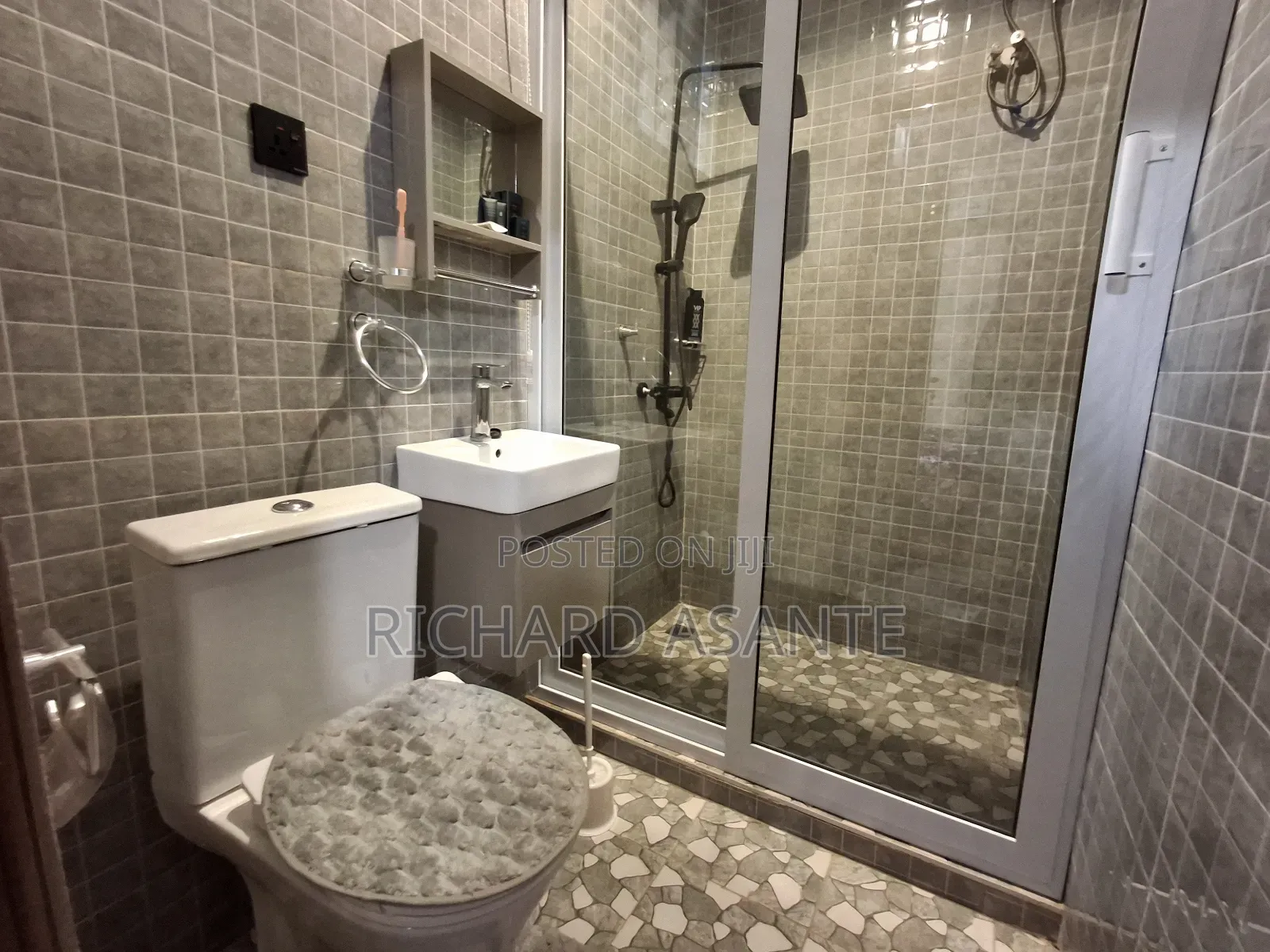 2 Bedrooms Exctv Apartment With Free Wifi and Neat Bedroom