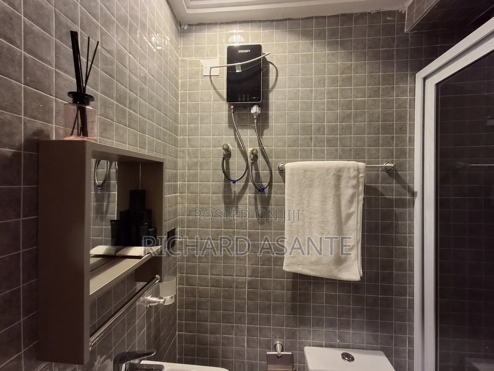 2 Bedrooms Exctv Apartment With Free Wifi and Neat Bedroom