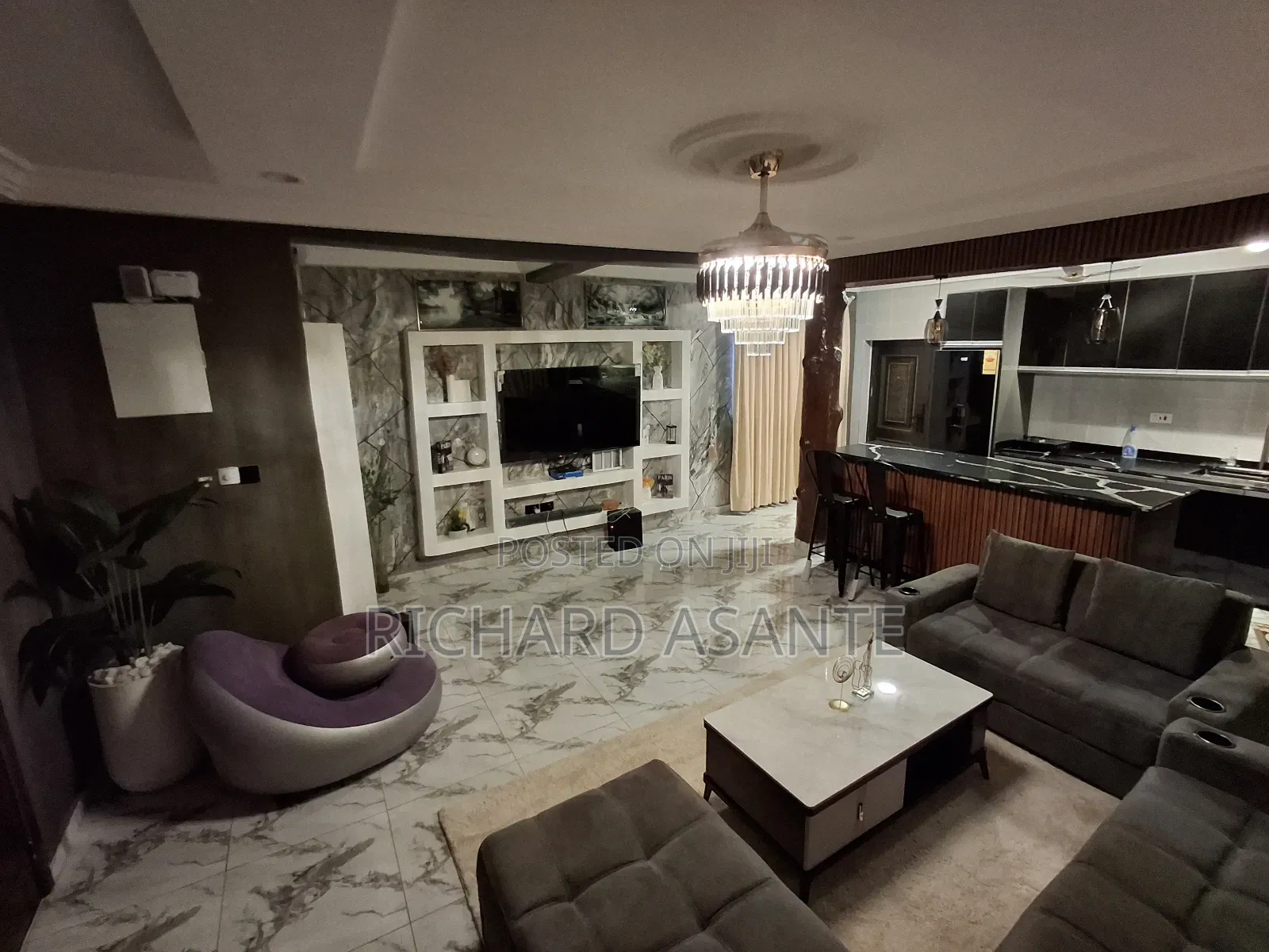 Executive Apartment With Hot Water Washroom and Kitchen