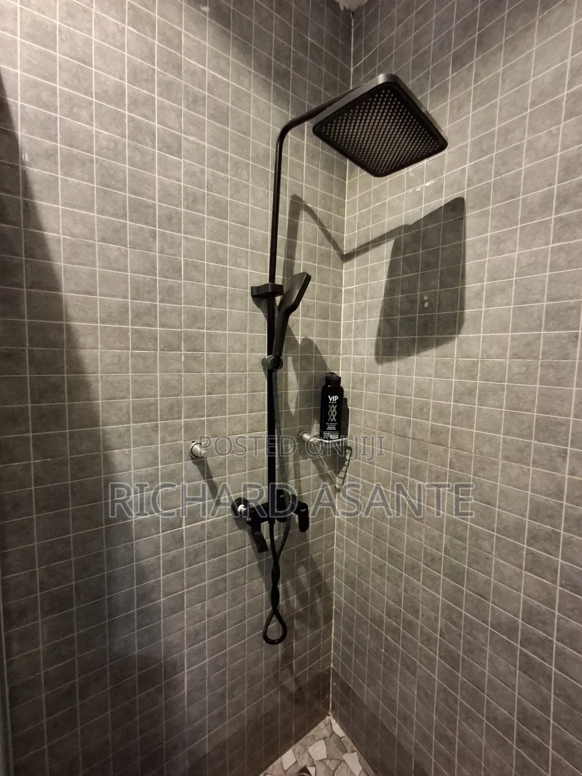 Executive Apartment With Hot Water Washroom and Kitchen