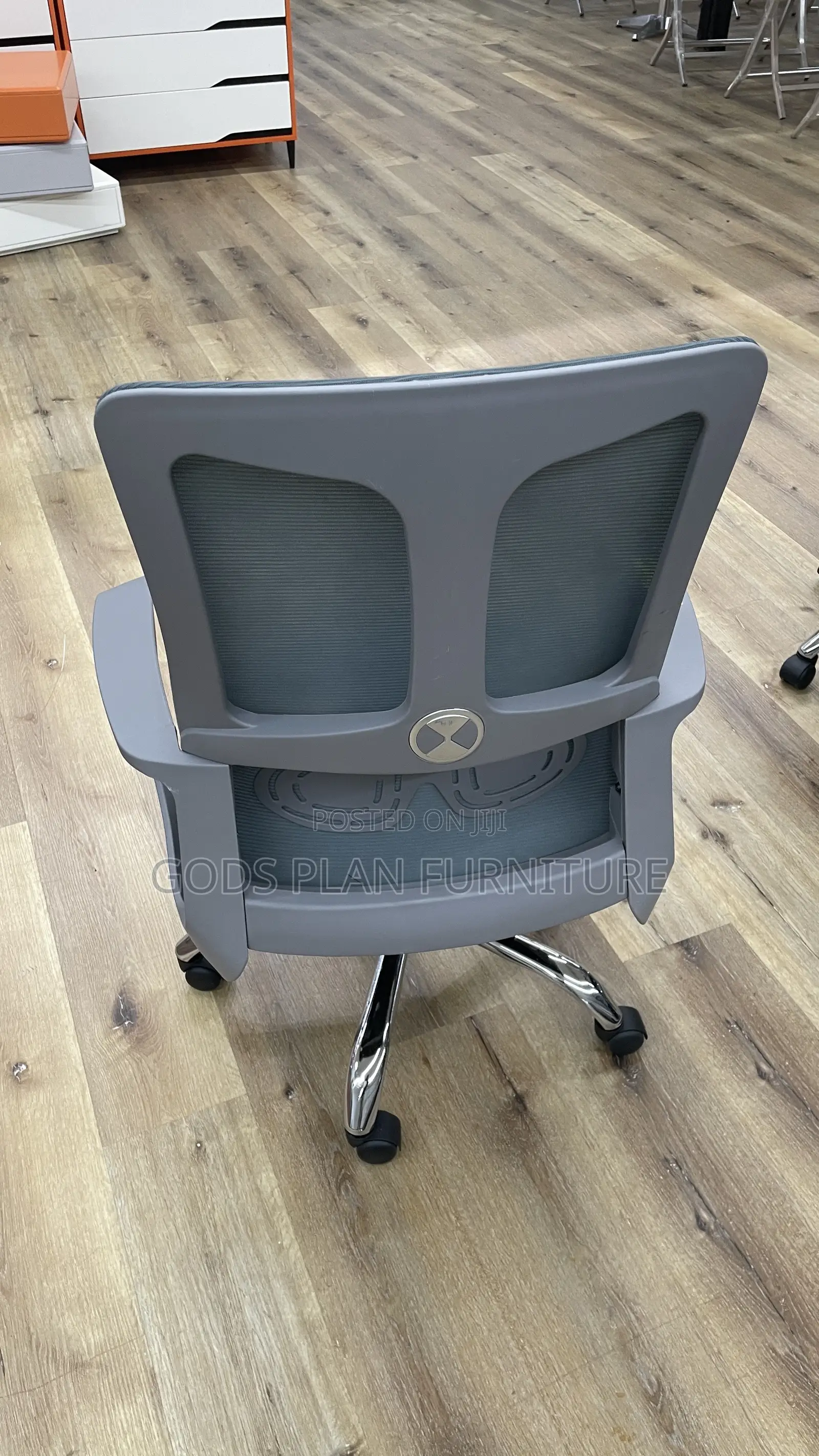 Office Swivel Chair (1079)
