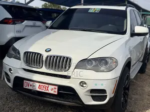 BMW X5 xDrive35i Sport Activity AWD (3.0L 6cyl 8A) 2013 White