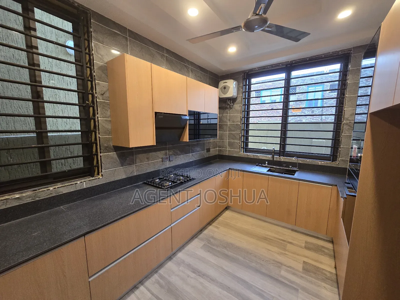 3bdrm House in Marivielle Home, Spintex for rent