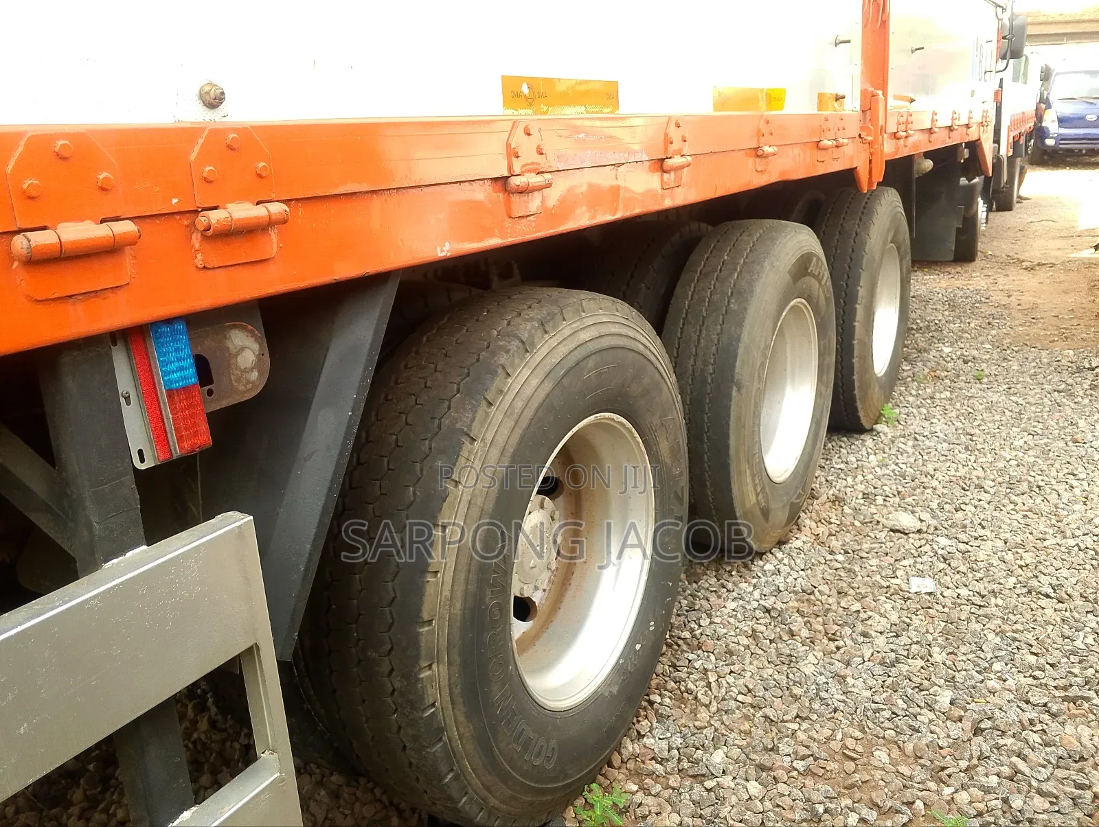 Container Truck