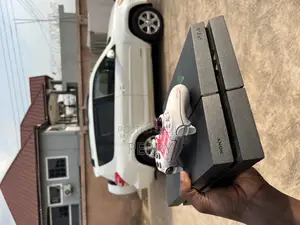 Fairly Used Ps 4 Available on Lowest Low