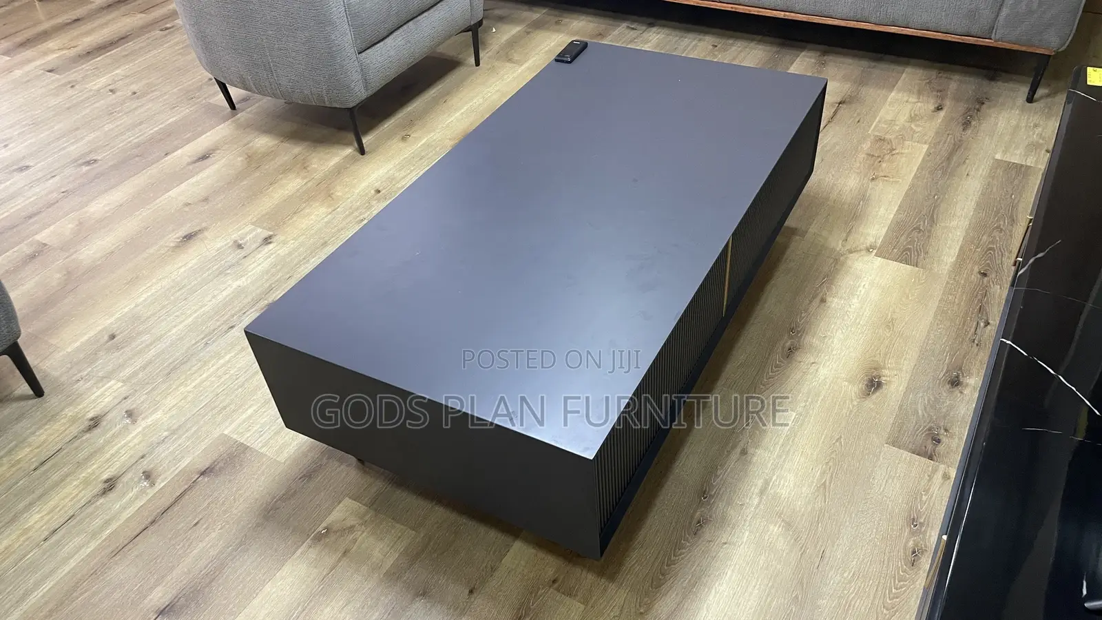 Center Table (A93)