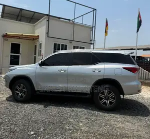 Toyota Fortuner 2023 Gray