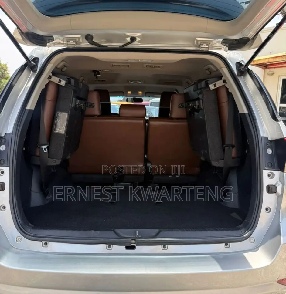 Toyota Fortuner 2023 Gray