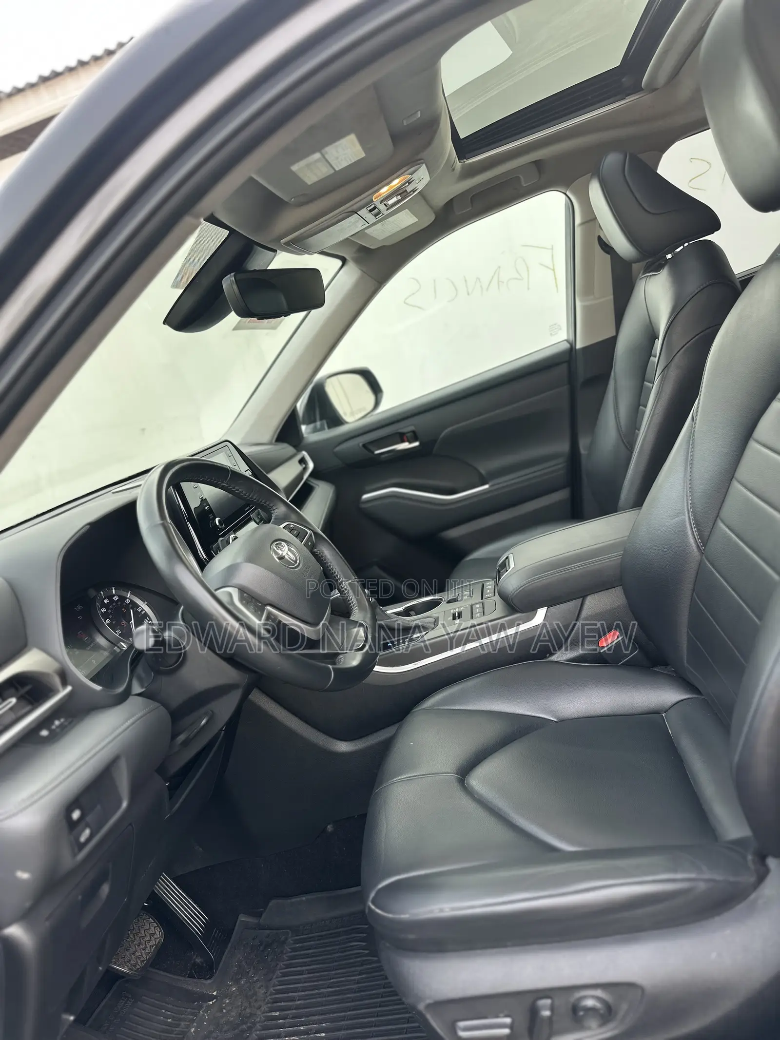 Toyota Highlander XLE 2022 Gray