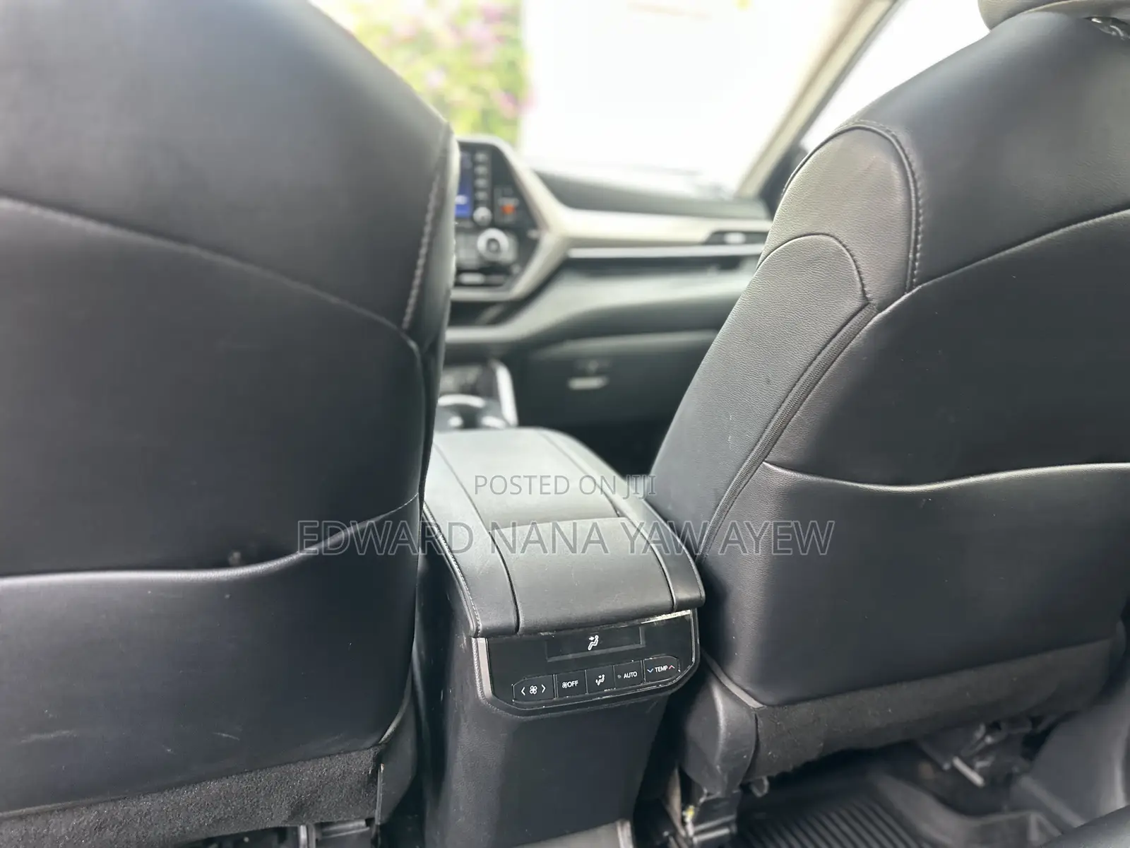 Toyota Highlander XLE 2022 Gray