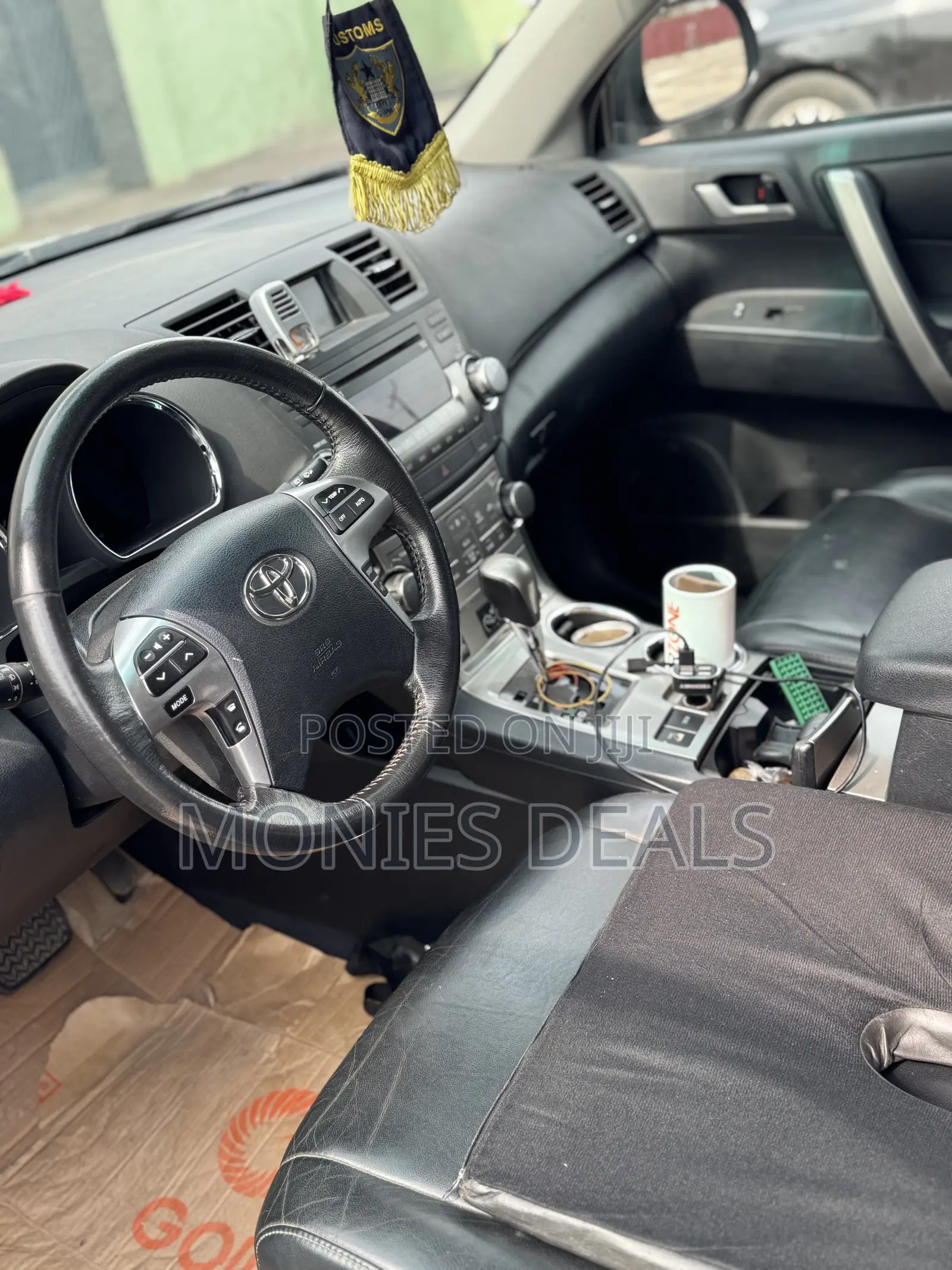 Toyota Highlander SE 2012 Blue