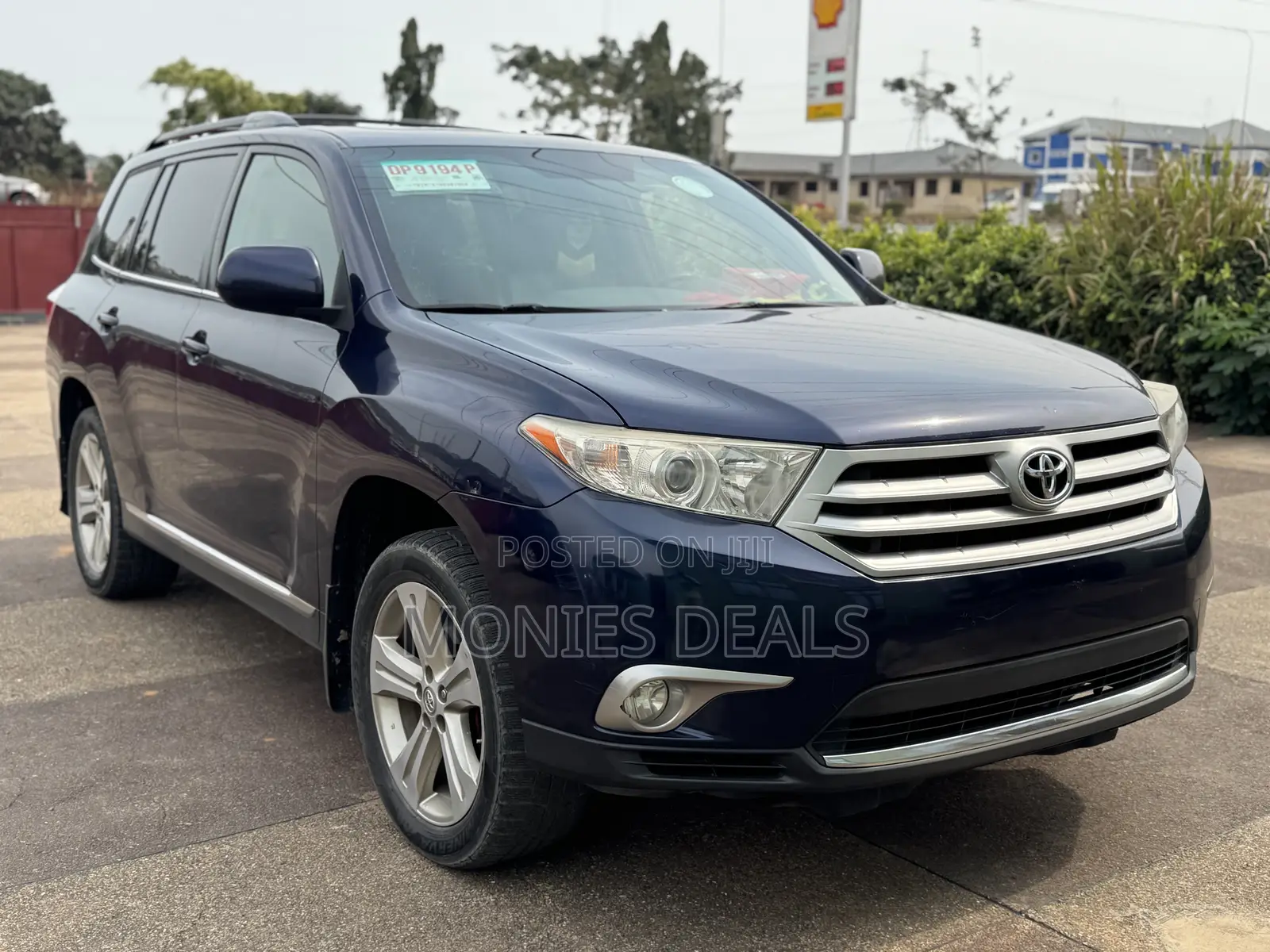 Toyota Highlander SE 2012 Blue