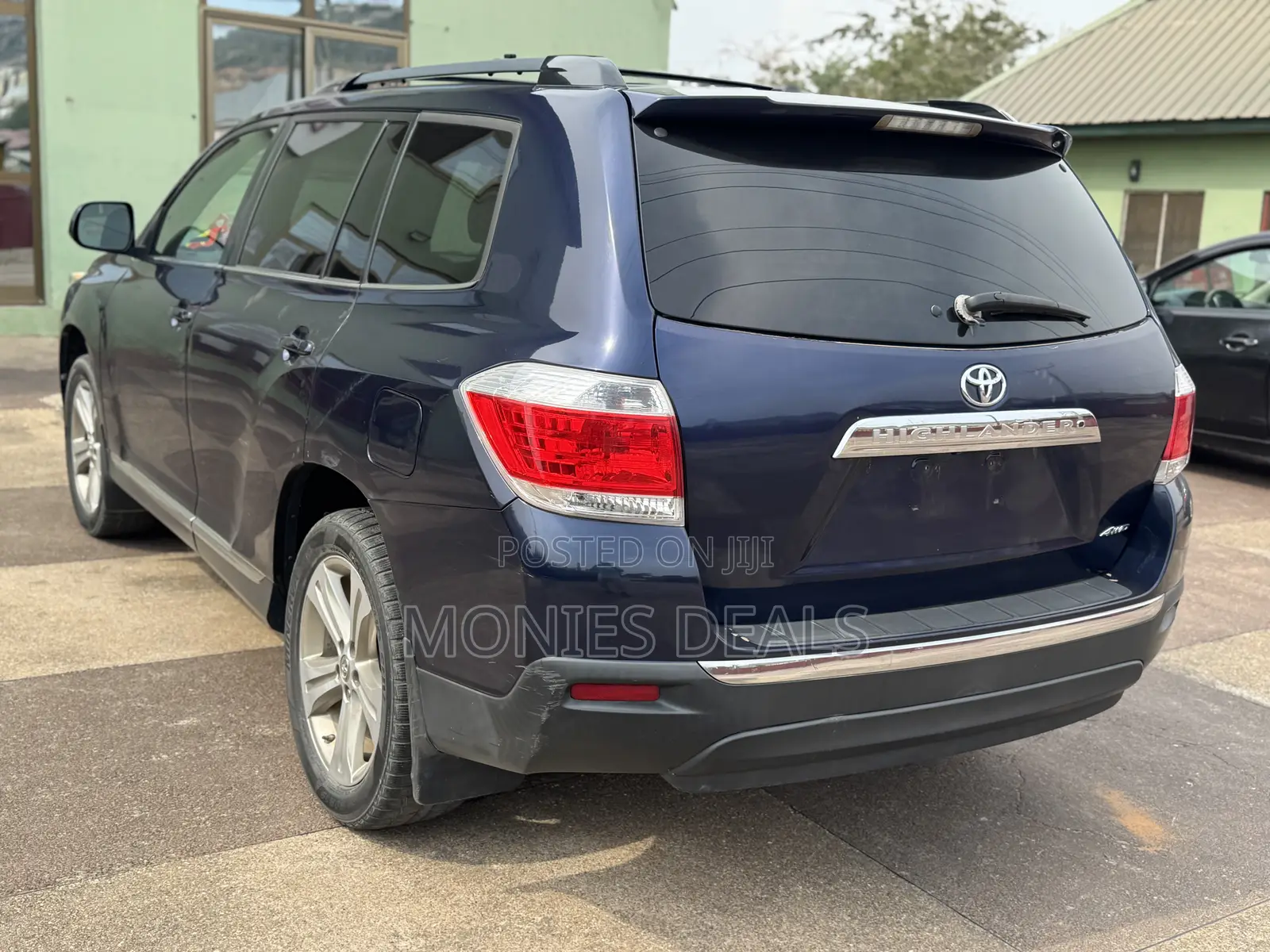 Toyota Highlander SE 2012 Blue