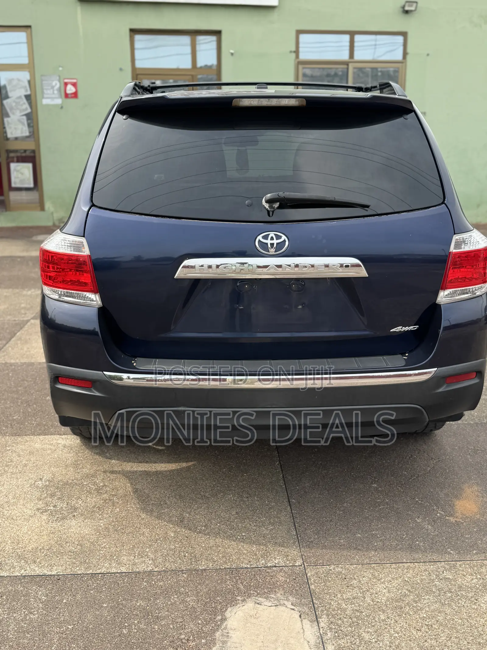 Toyota Highlander SE 2012 Blue