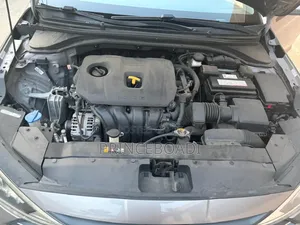 Hyundai Elantra SE 2020 Gray