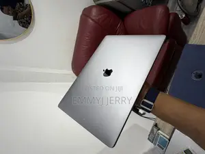 Laptop Apple MacBook Pro 2017 16GB Intel Core i7 SSD 512GB