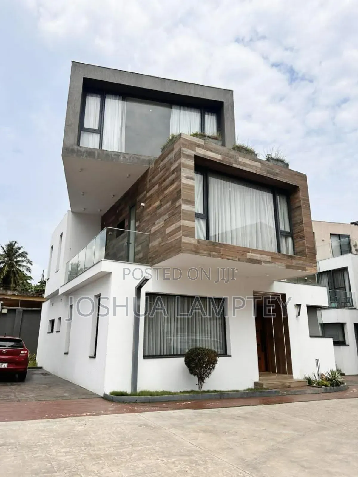 4bdrm Townhouse / Terrace in Cantonment Estate, Cantonments for rent