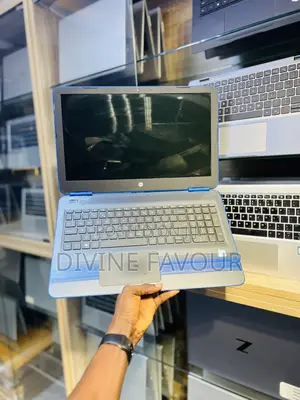 Laptop HP Pavilion 15 8GB Intel Core i5 HDD 1T