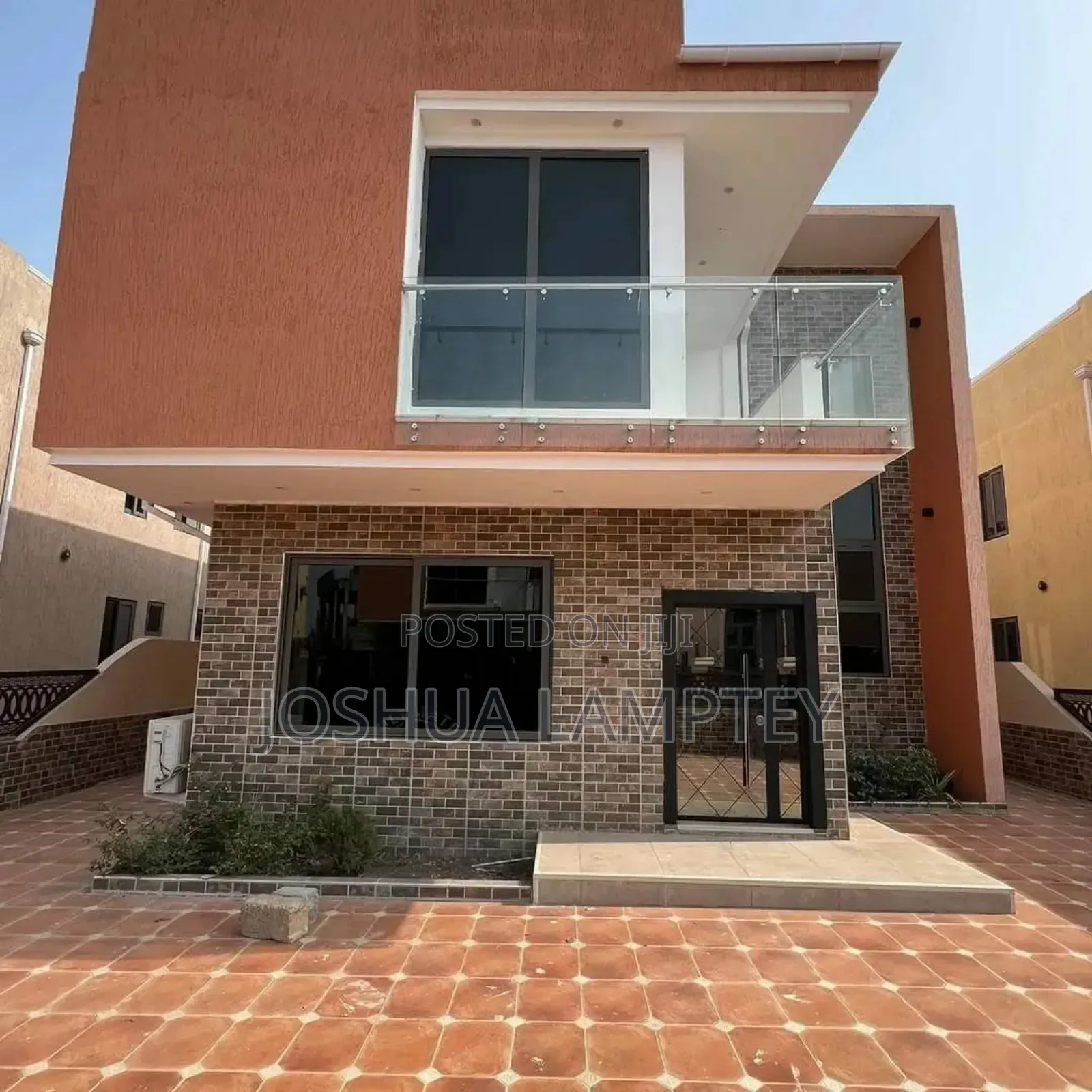 3bdrm Townhouse / Terrace in East Legon A&C Mall for rent