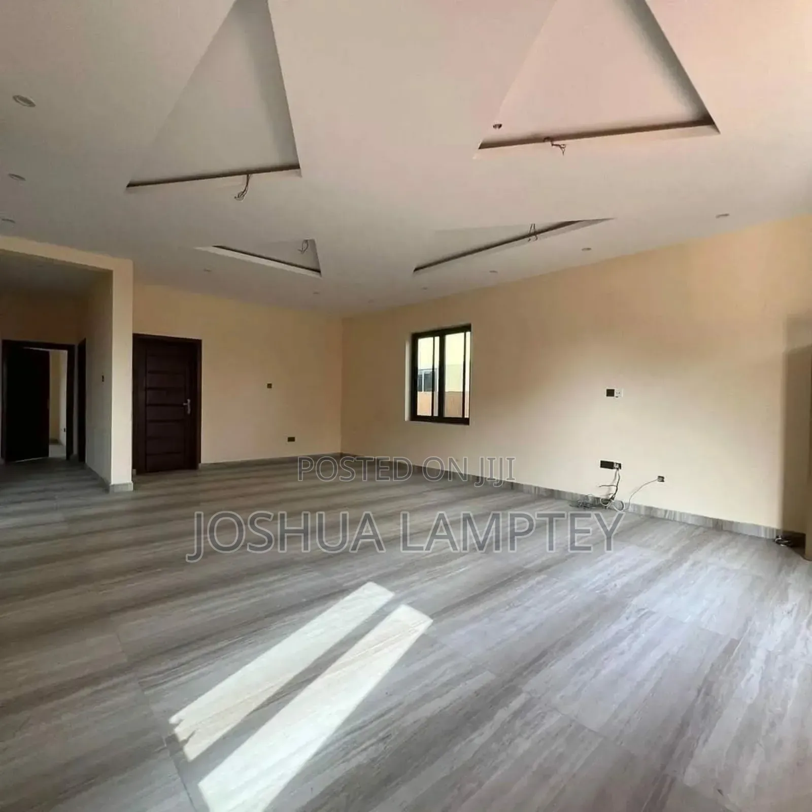 3bdrm Townhouse / Terrace in East Legon A&C Mall for rent