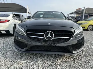 Mercedes-Benz C300 2016 Black