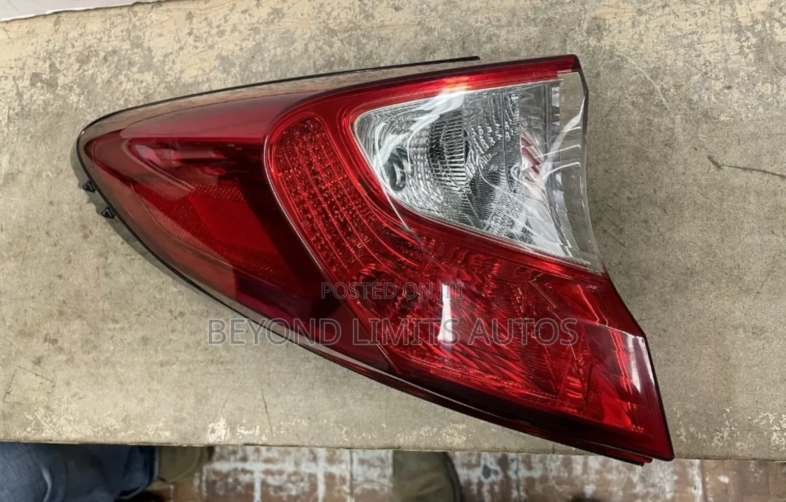 Toyota CHR 2017,2017,2018,2019,2020 Tail Light / Taillight