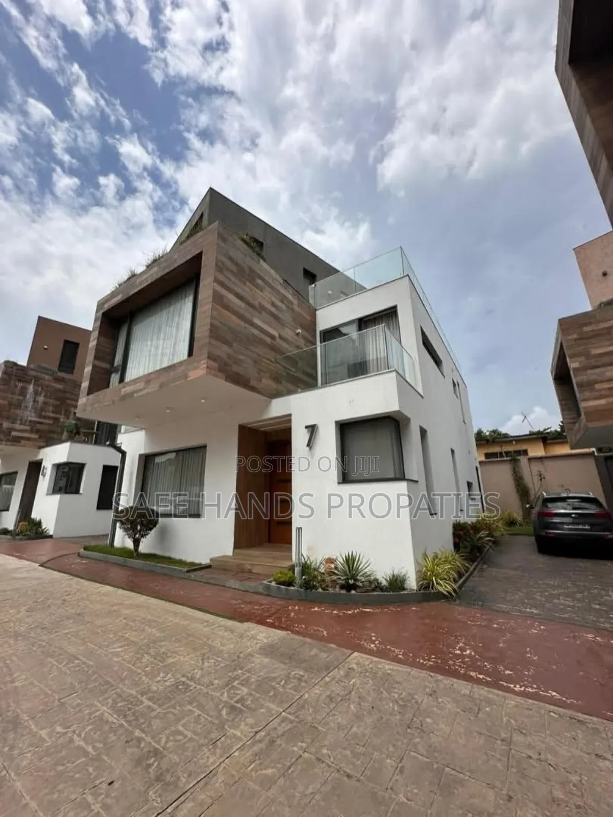 4bdrm House in Cantonment, Accra Metropolitan for sale