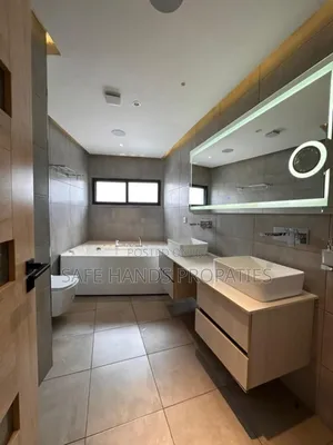 4bdrm House in Cantonment, Accra Metropolitan for sale