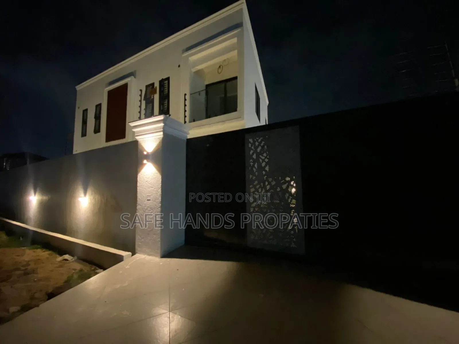4bdrm House in Santeo, Accra Metropolitan for sale