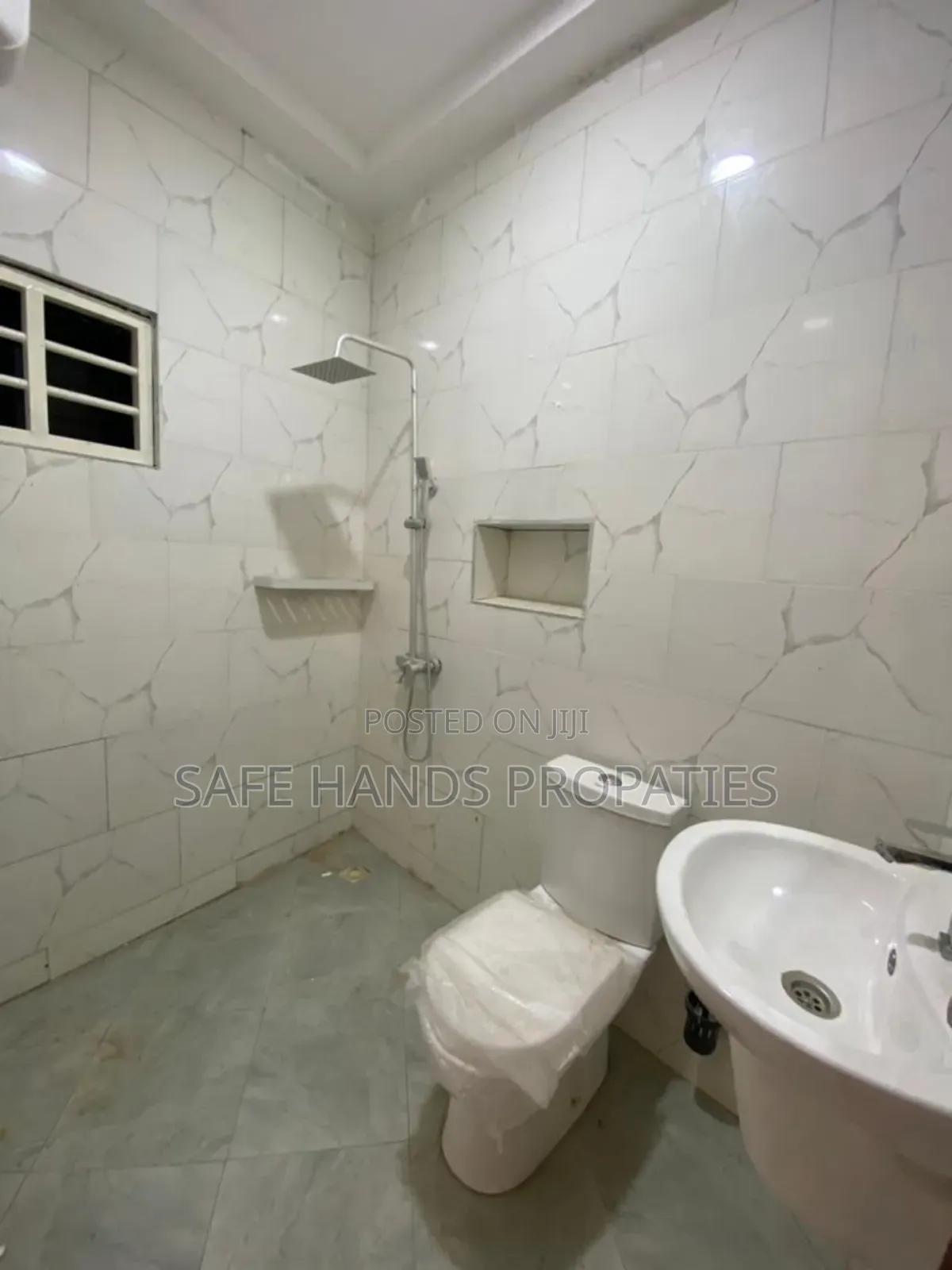 4bdrm House in Santeo, Accra Metropolitan for sale