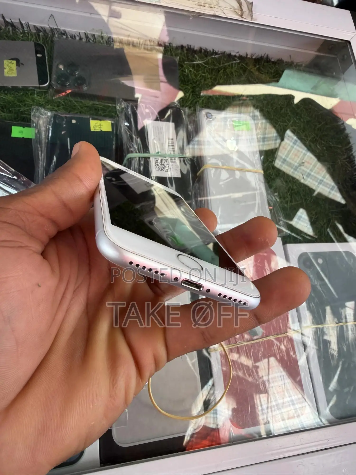 New Apple iPhone 8 64 GB White