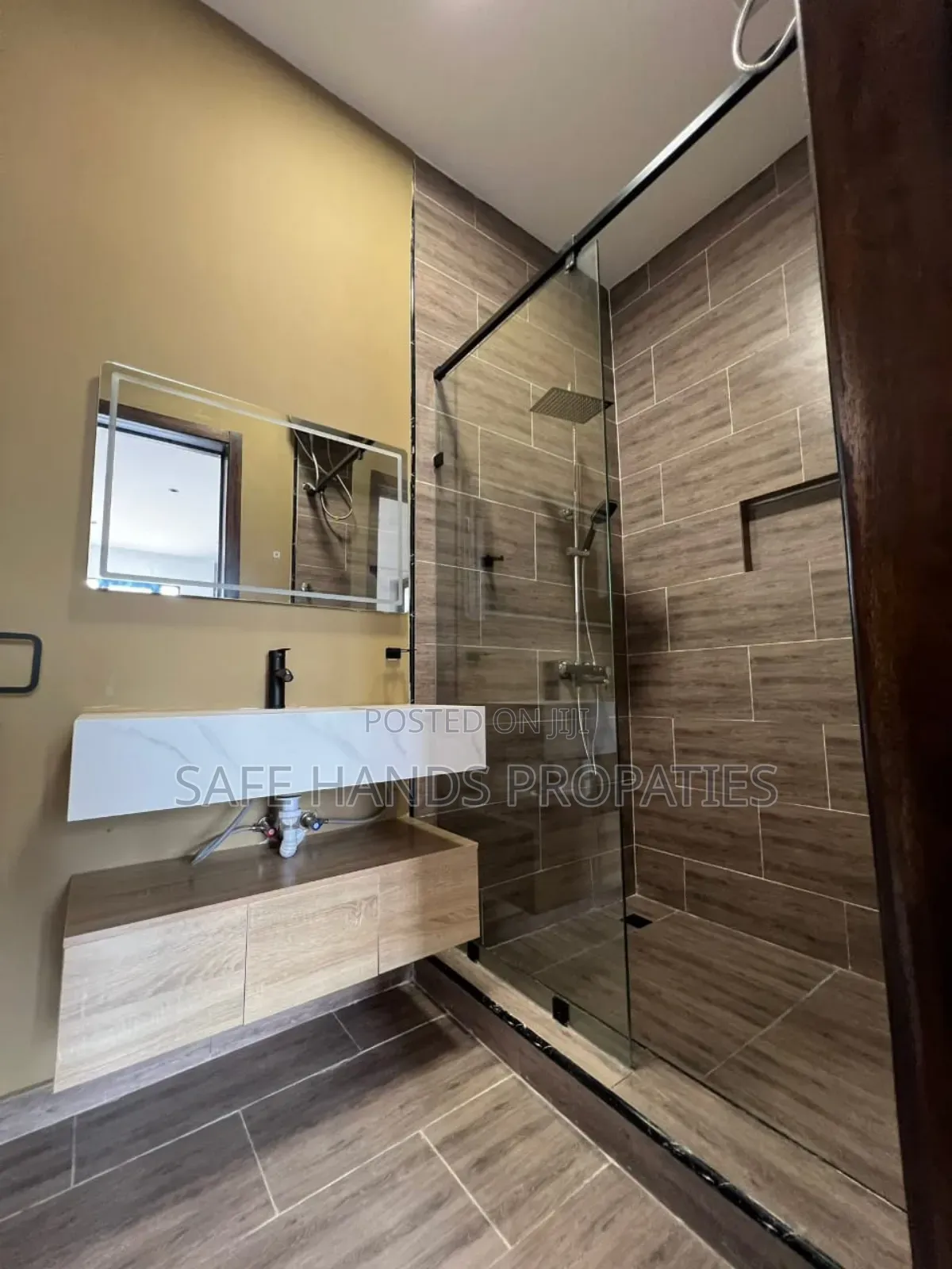 4bdrm House in Oyarifa, Accra Metropolitan for sale