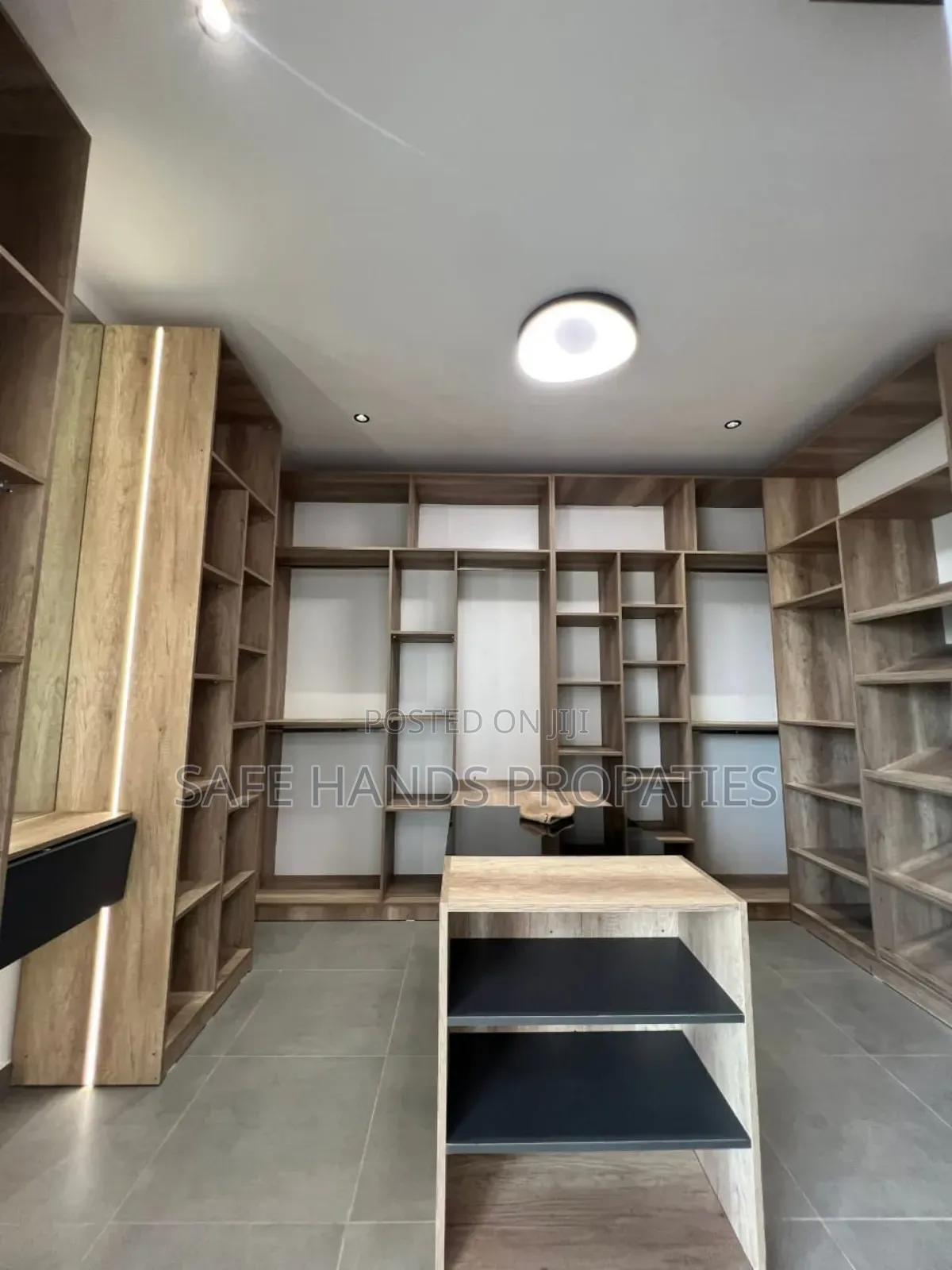 4bdrm House in Oyarifa, Accra Metropolitan for sale
