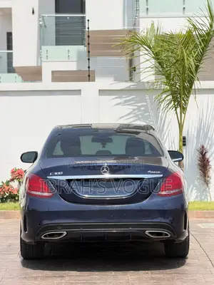 Mercedes-Benz C300 2015 Blue
