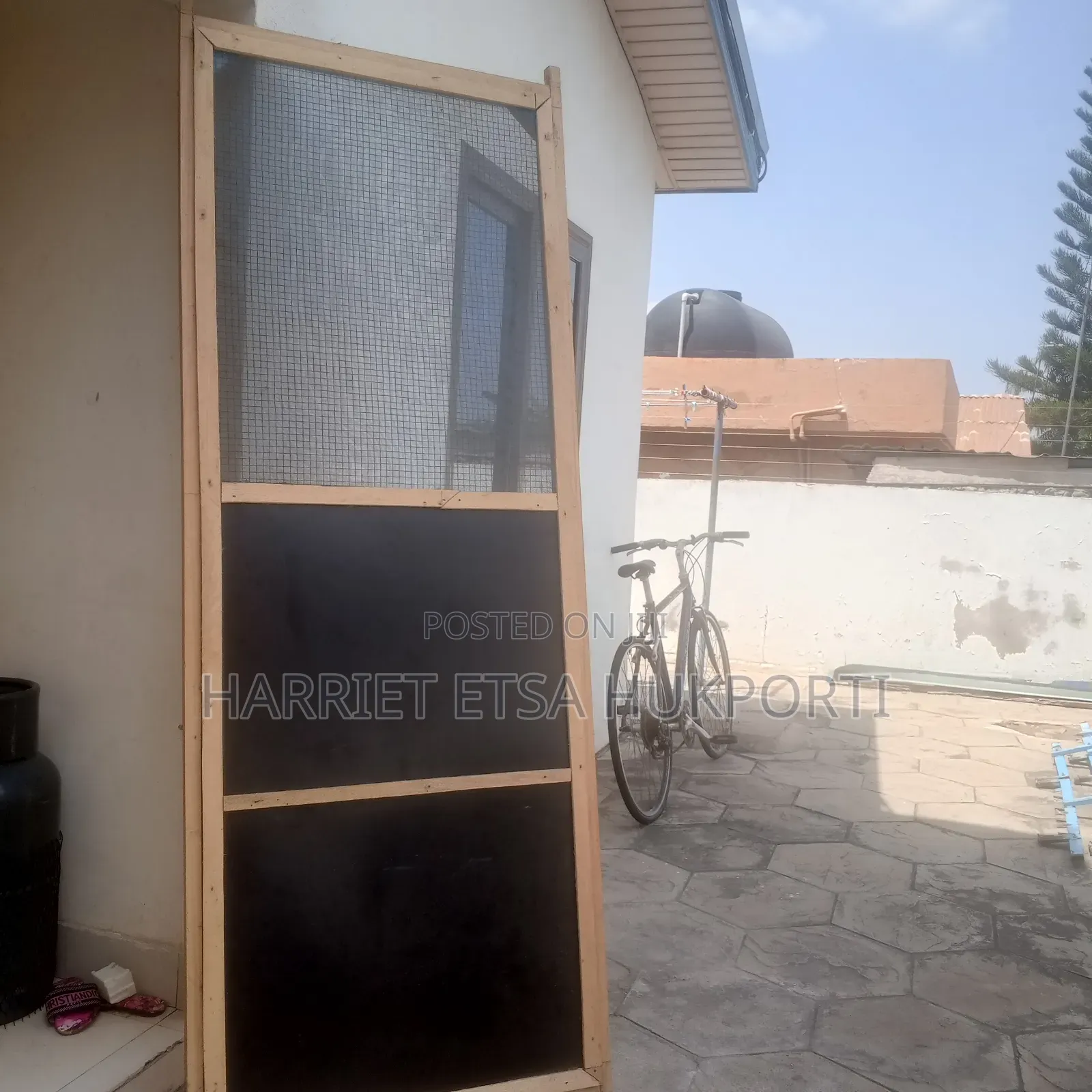 Mosquito Trap Door (Brand New PLS Read Description)