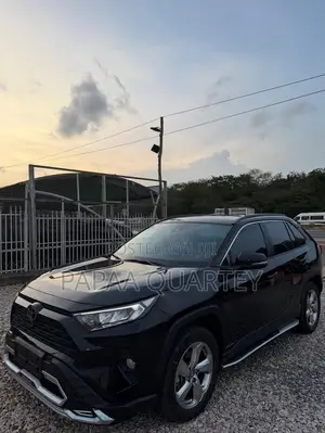 Toyota RAV4 2021 Black