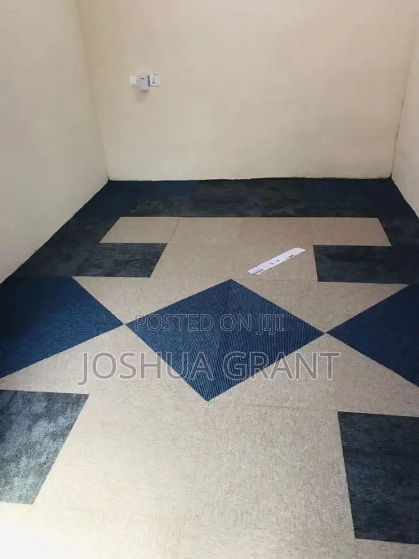 Tufted Woolen Carpet Tiles