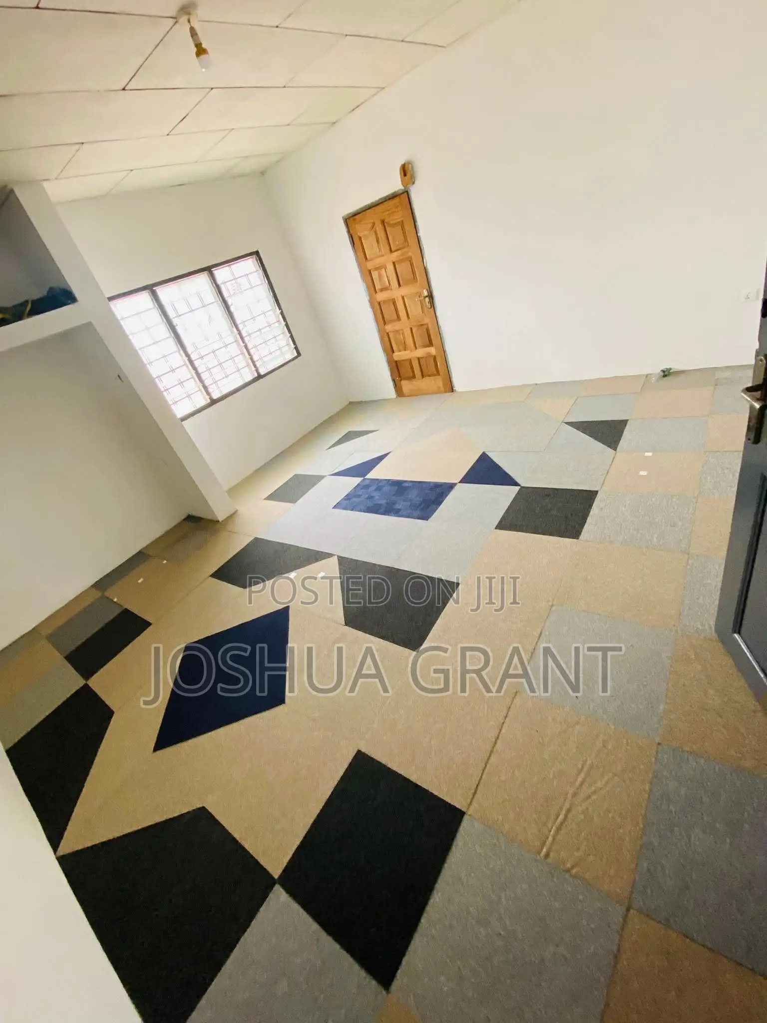 Tufted Woolen Carpet Tiles